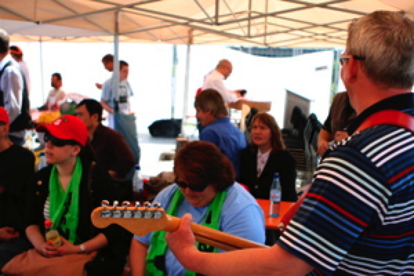 Rosi und die Knallerbsen auf dem Kirchentag in Dresden 09