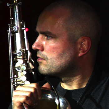 Johannes - Keyboard und Saxophon